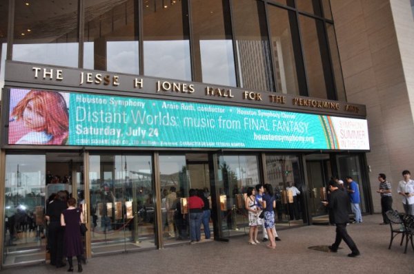 Distant Worlds Concert marquee (blog article by Winifred Phillips, award-winning author and game composer)